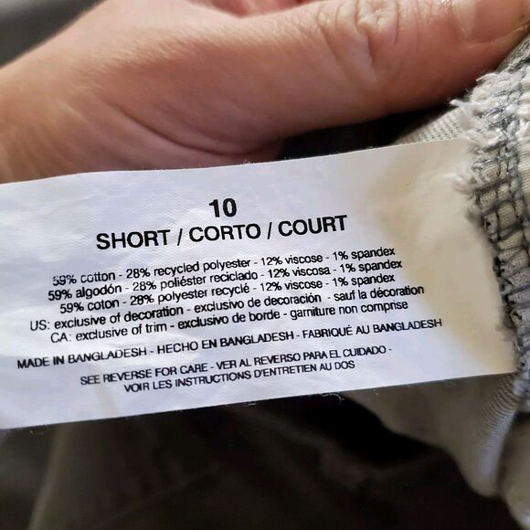 Gloria Vanderbilt Jeans Womens 10 Gray Straight Slim Denim Amanda 2.0 Short - Picture 15 of 15